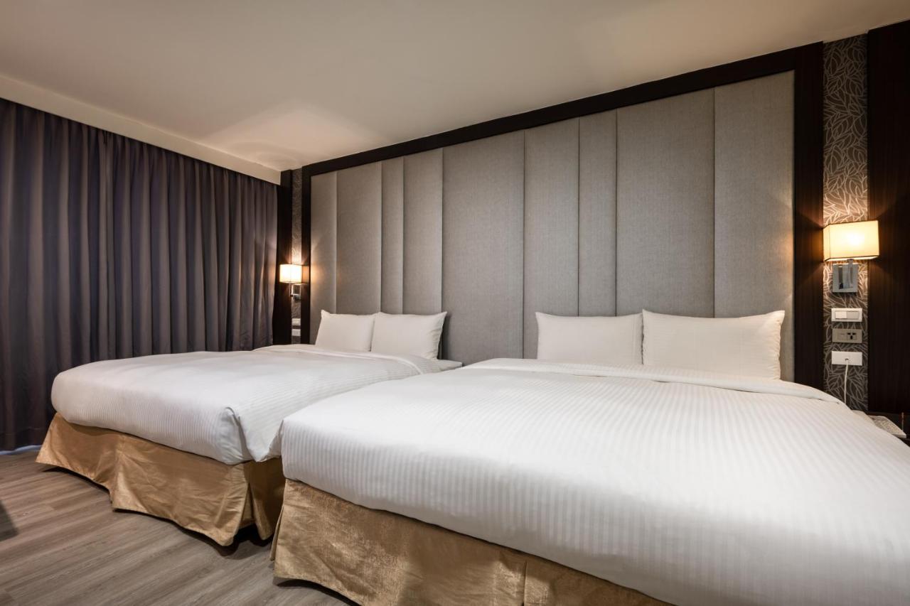 ז'וביי Hotel Bonza מראה חיצוני תמונה