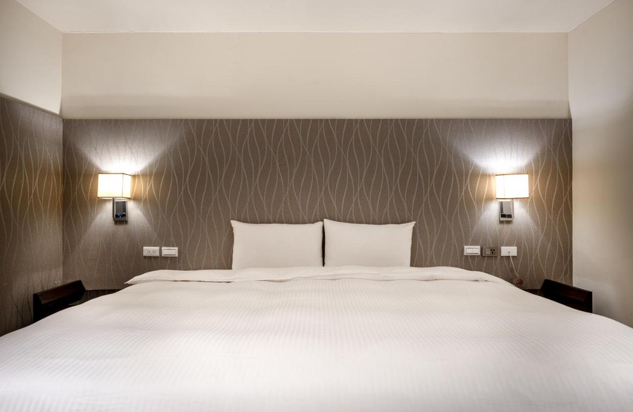 ז'וביי Hotel Bonza מראה חיצוני תמונה