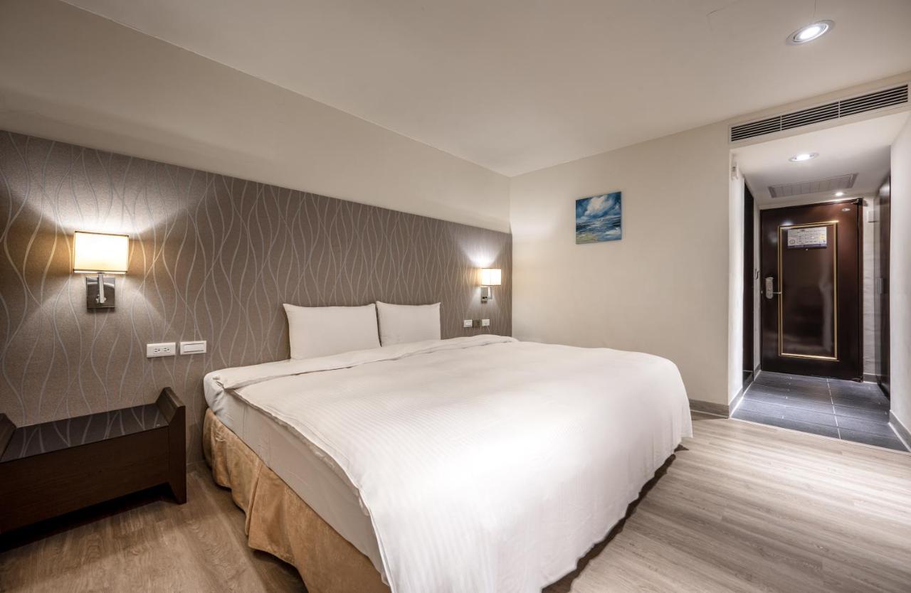 ז'וביי Hotel Bonza מראה חיצוני תמונה