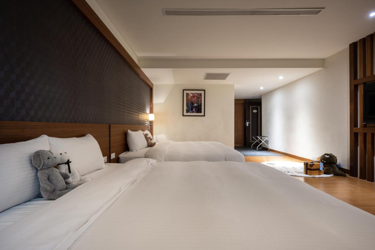ז'וביי Hotel Bonza מראה חיצוני תמונה
