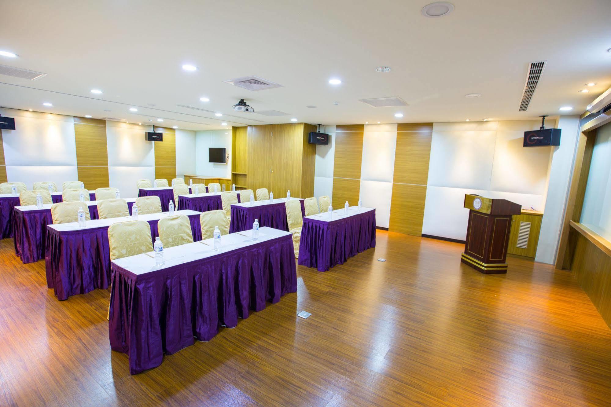 ז'וביי Hotel Bonza מראה חיצוני תמונה